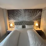 Szálloda Hoehn 3*