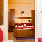 Hoehn 3*