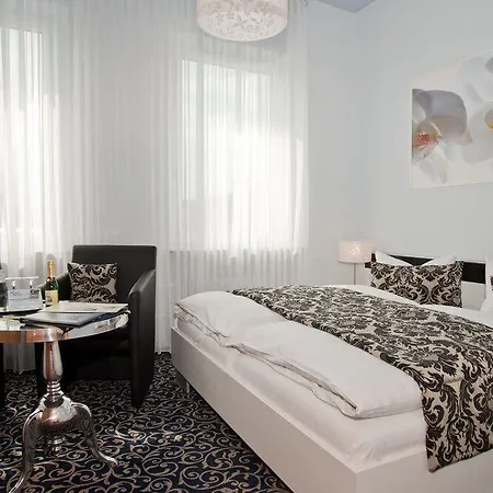 Hoehn Hotel 3*