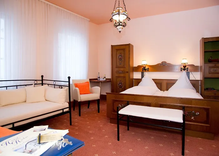 Готель Hoehn 3*