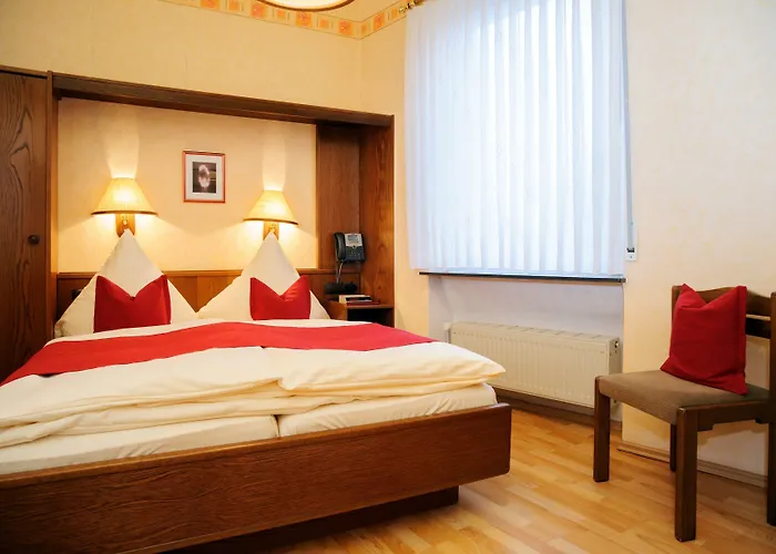 Готель Hoehn 3*